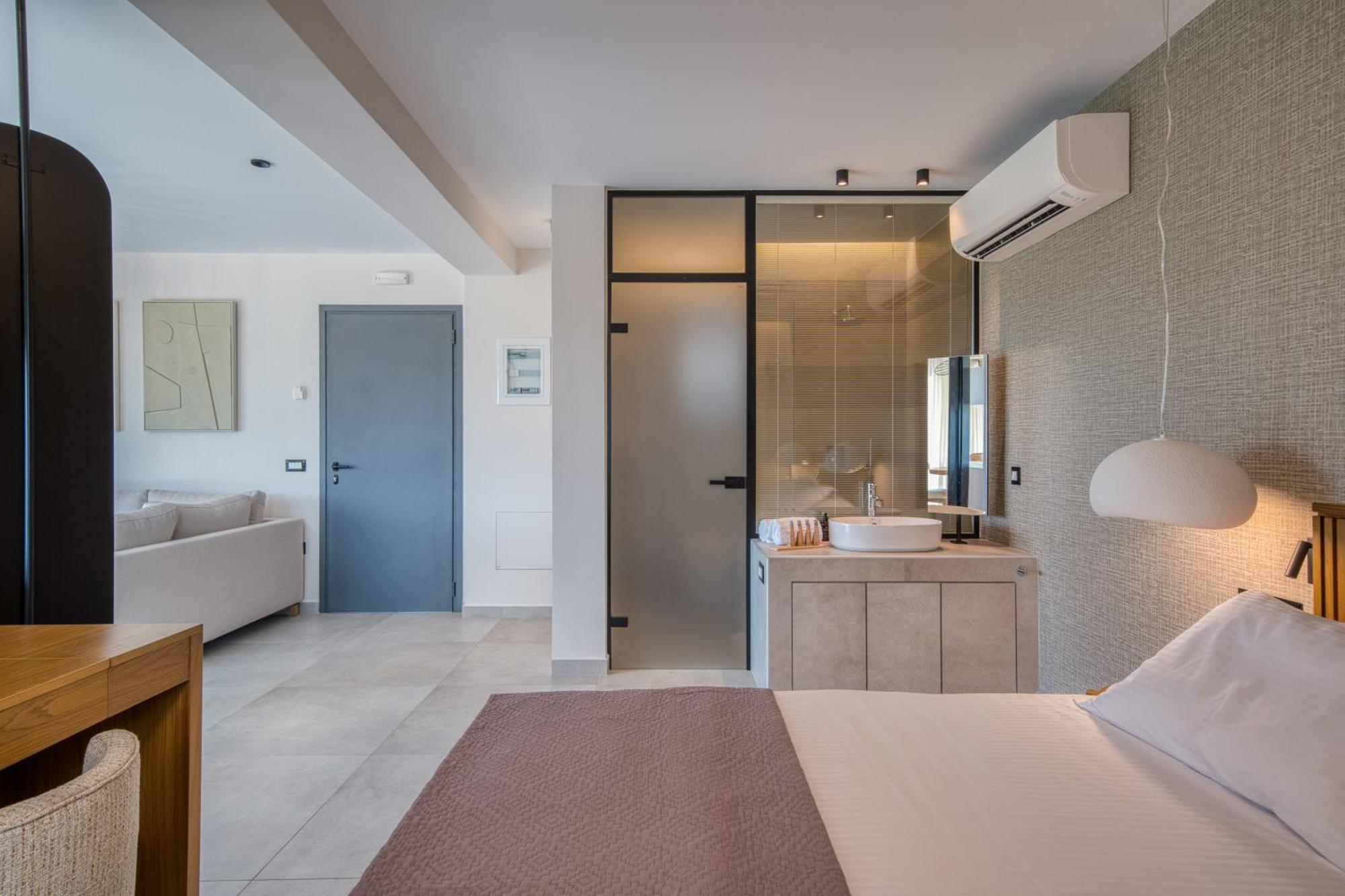 Doceo Refined Living